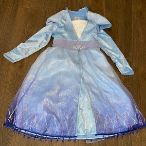 Elsa Travel Costume for Kids from Frozen 2. Disney Store size 5/6